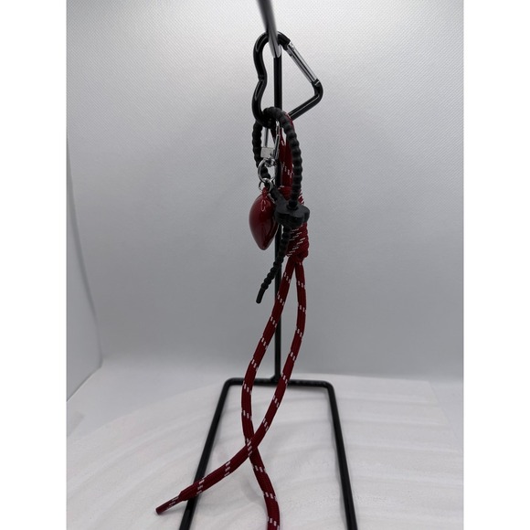 Heart Rope Keychain‎ Red Paracord with Carabiner Clip Streetwear Style - Picture 2 of 3